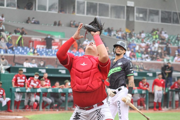  Diablos rojos del México se impone 3 a 2 a Saraperos en juegazo