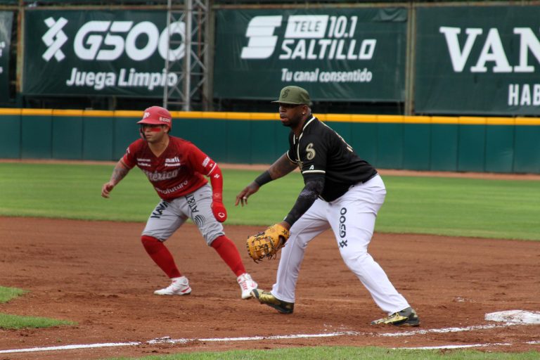 Diablos vence 17 a 9 a Saraperos en el tercero de la serie