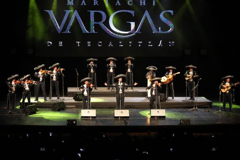 El mejor mariachi del mundo le canta a Saltillo en su 444 aniversario