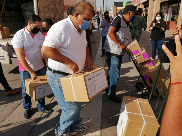 Llega a Saltillo material para la Consulta Popular que se realizará el primero de agosto