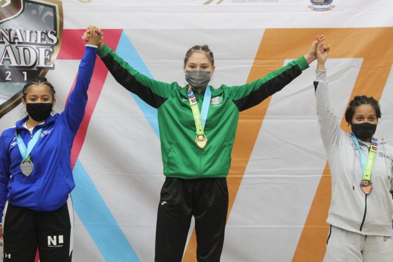 Luchadoras de Coahuila obtienen oro y bronce en Nacionales Conade 2021