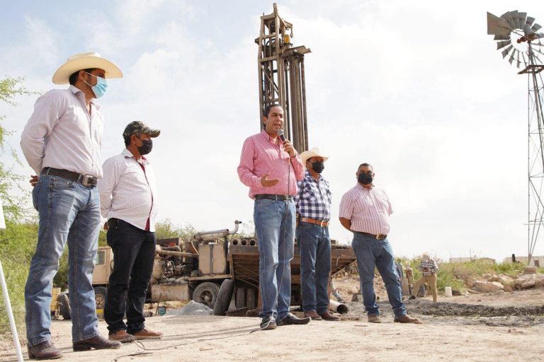 Mas agua en el ejido Las Esperanzas    