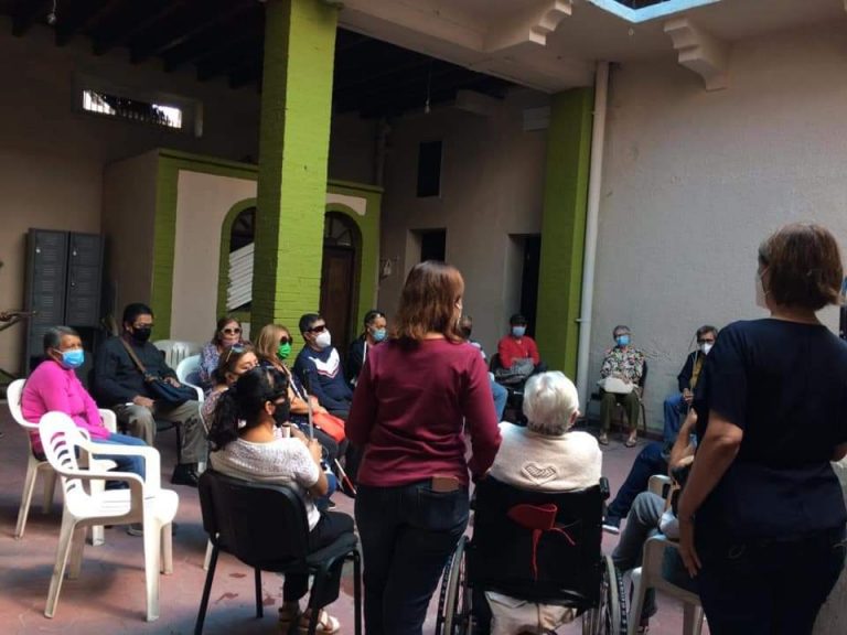 Se registran socios de AMEVER para recibir becas de la Secretaría del Bienestar