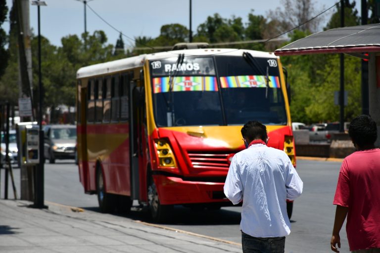 Usuarios demandan mejor servicio de la ruta Saltillo-Ramos 