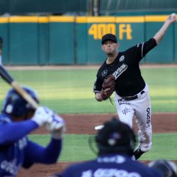 Acereros gana 5 a 4 a Saraperos en el arranque del PlayOff en Saltillo