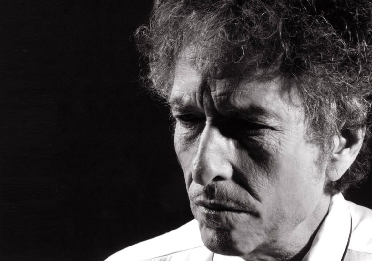 Bob Dylan niega haber abusado sexualmente de una menor en 1965