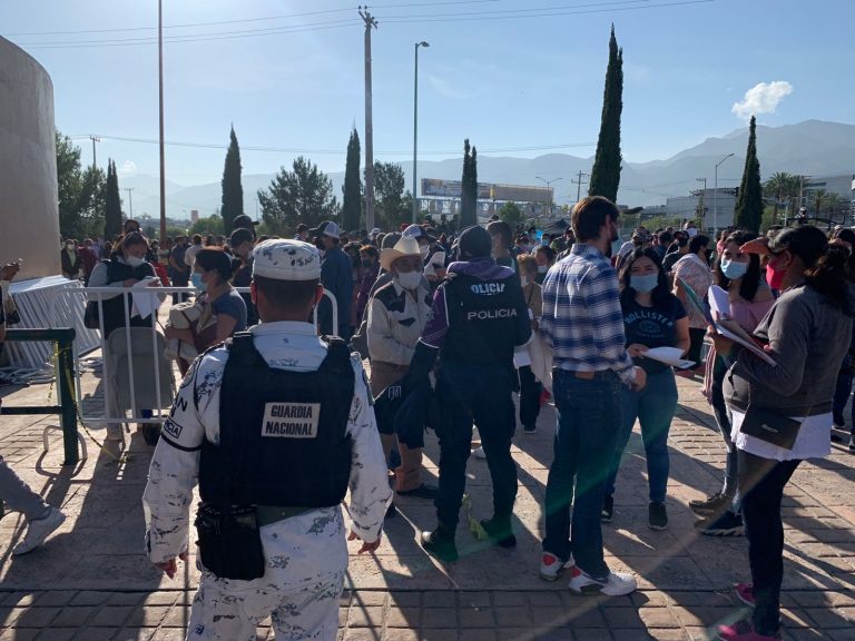 Miles de saltillenses se quedan sin vacuna antiCovid