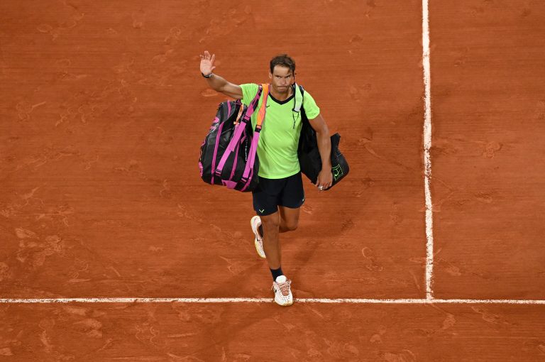 Rafael Nadal anuncia que no volverá a competir este año por problemas en un pie