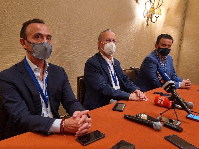 Sólo con avance rápido en vacunación se reactivará 100% la economía mexicana: Medina Mora