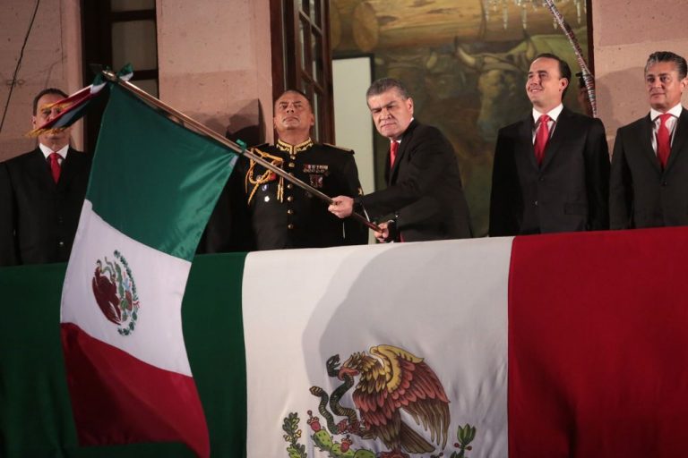 Ante las fuerzas de seguridad, encabeza MARS grito de independencia