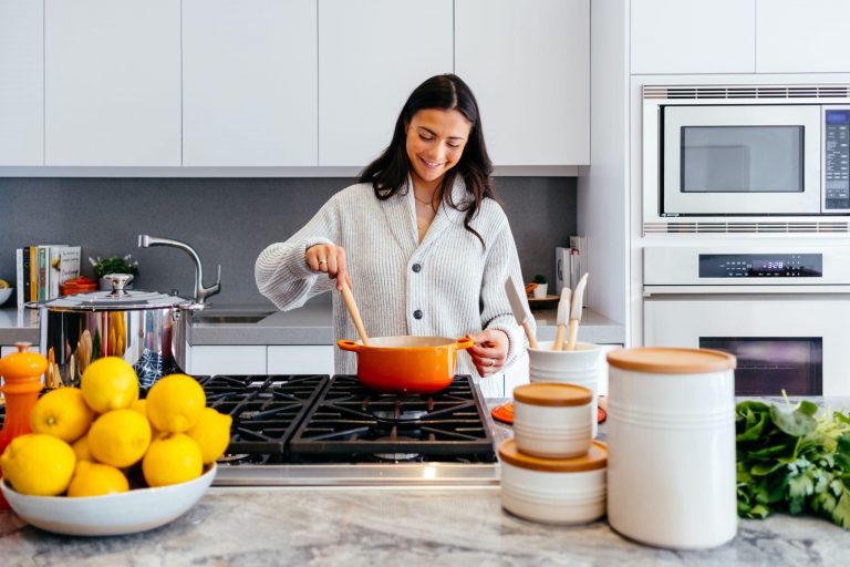 7 ventajas de mantener tu cocina limpia y ordenada   