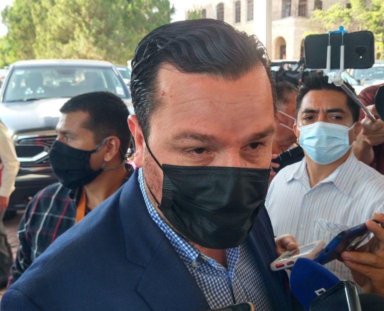 Saltillenses usan cubre bocas por responsabilidad, no por multas: comisario