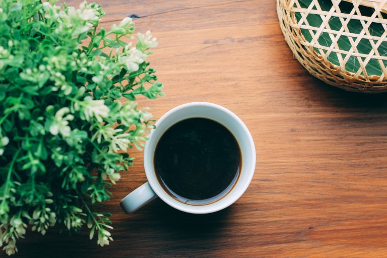 Beber hasta tres tazas de café al día puede proteger tu corazón, según un estudio