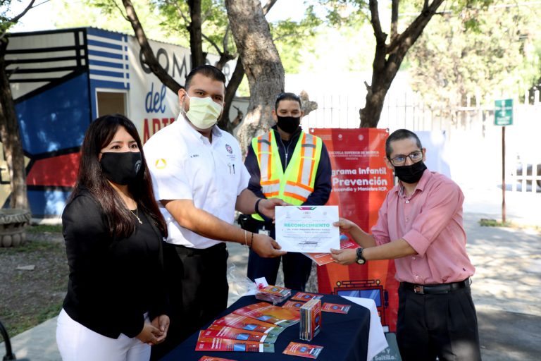 Escuela Superior de Música entrega producción musical a Protección Civil y Bomberos de Saltillo