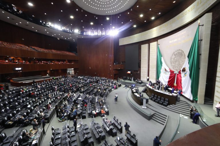 Diputados listos para quitar horario de verano