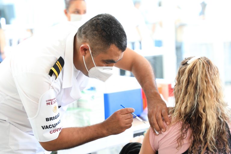 Ya toca la segunda dosis para los de 30 a 39 años, pero aún no hay fecha para su aplicación