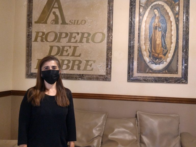 Celebrarán con baile de gala los cien años de la señora Rosita Raygoza, en asilo Ropero del Pobre