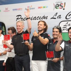 Premia en Coahuila a los ganadores de la Carrera Panamericana 2021