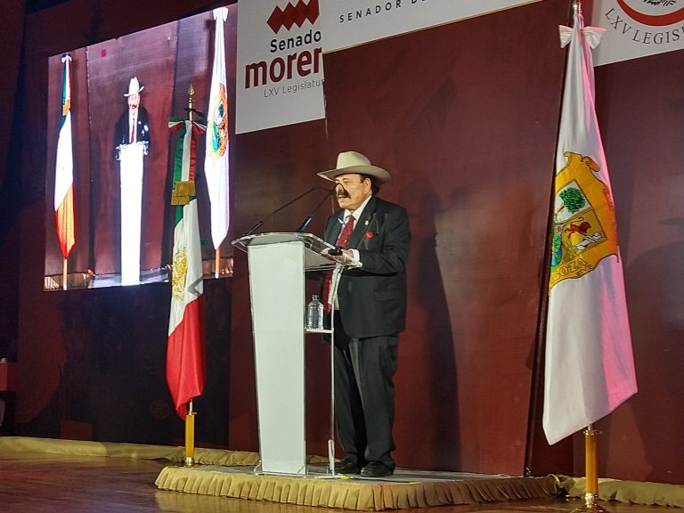 Rinde Guadiana su tercer informe legislativo en Saltillo