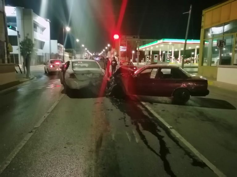 Se mata al causar accidente múltiple en Saltillo