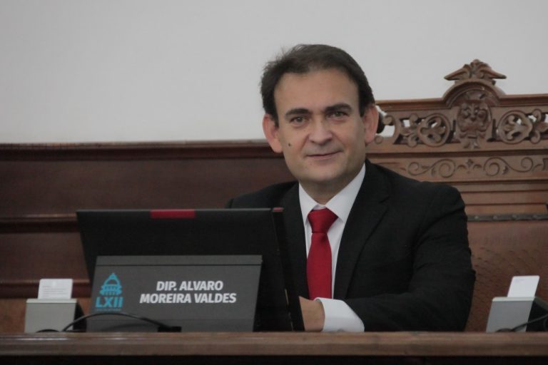 Debe federación acatar resolución que ordena vacunar a todos los niños, niñas y adolescentes