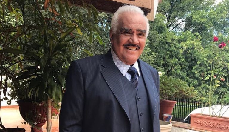 Vicente Fernández se encuentra muy grave, reporta su familia