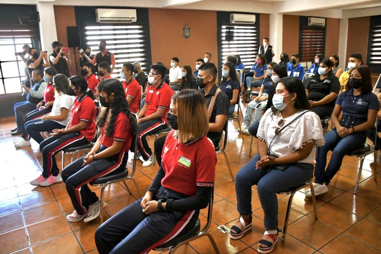 Estudiantes de Ramos reciben platica sobre salud mental y prevención del suicidio 