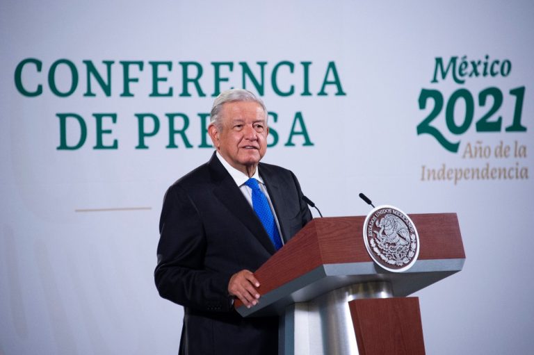 López Obrador dice que no hay venganza política contra Rosario Robles; ‘eso es indigno’