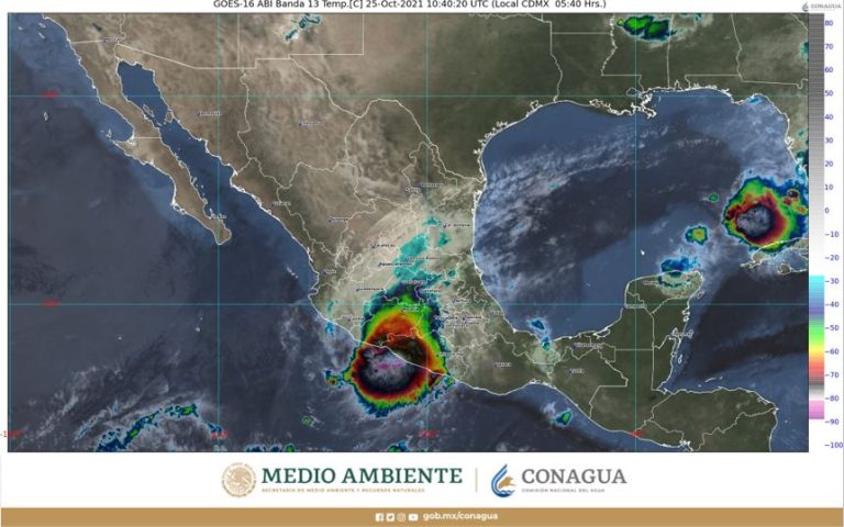 Rick toca tierra en Guerrero como huracán categoría 2