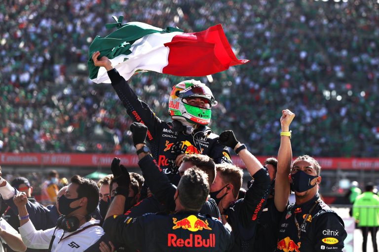 Podio histórico para Checo en el Gran Premio de México