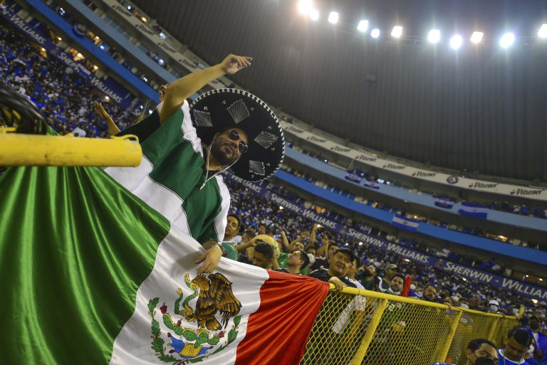 FIFA vuelve a sancionar a México por el grito homofóbico; dos partidos a puerta cerrada y multa