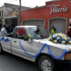 Transportistas celebran a la Virgen de Guadalupe a bordo de vehículos