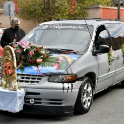 Transportistas celebran a la Virgen de Guadalupe a bordo de vehículos2