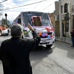 Transportistas celebran a la Virgen de Guadalupe a bordo de vehículos4