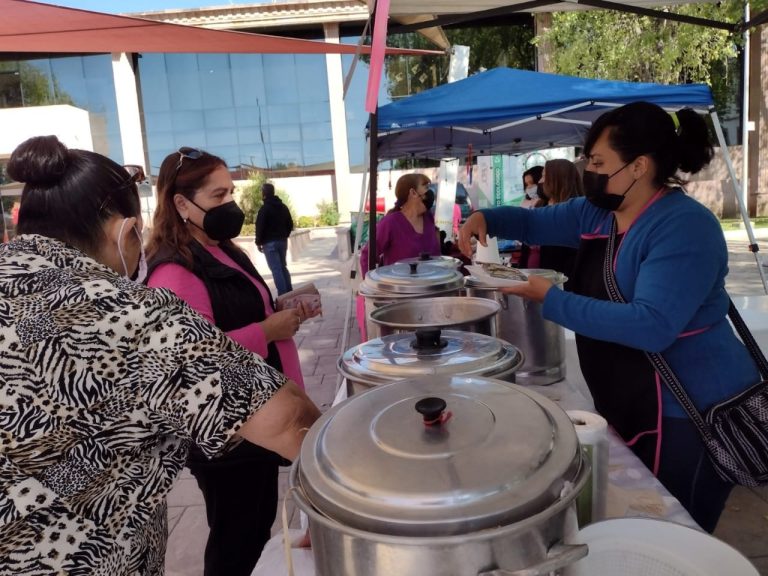 Disfrutan saltillenses del Festival del Tamal y el Atole Norteño