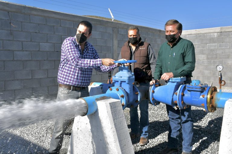 Más agua y más presión para familias del poniente de Ramos Arizpe 