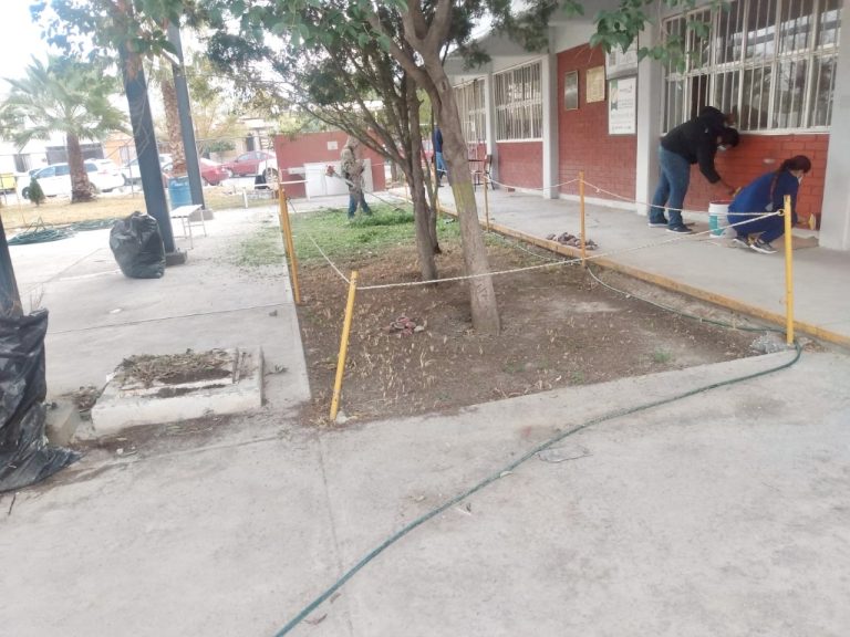 Apoyan con limpieza en escuelas secundarias de Ramos Arizpe 