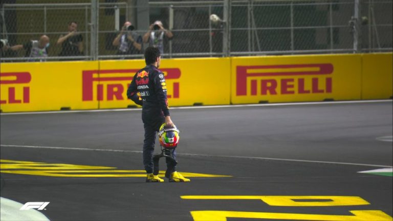 Checo Pérez abandona el Gran Premio de Arabia Saudita tras sufrir un golpe de Leclerc