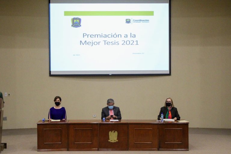 Entregan estímulos a los ganadores de la convocatoria “Premio a la Mejor Tesis 2021”