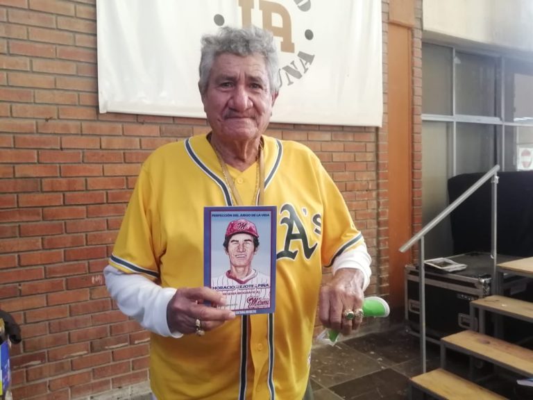 Presentan libro del coahuilense Horacio Piña, leyenda del beisbol mexicano