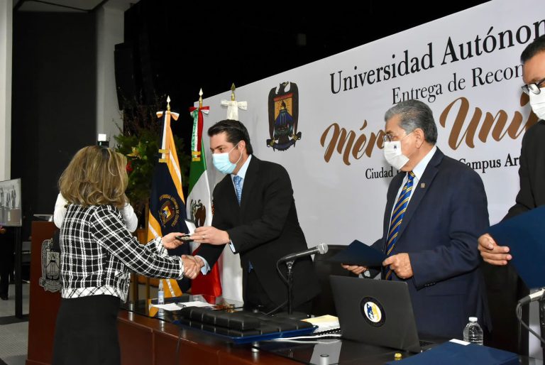 Reconoce UAdeC a 255 Universitarios con las Medallas Juan Antonio de la Fuente, Miguel Ramos Arizpe y el Diploma al Mérito Universitario