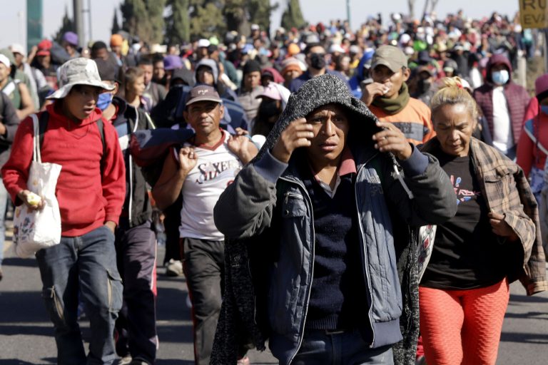 Vivimos el proceso migratorio más tenso de la historia: investigadores de la UNAM