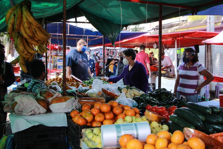 Inflación se acelera hasta 7.37% anual en noviembre; el mayor nivel en casi 21 años