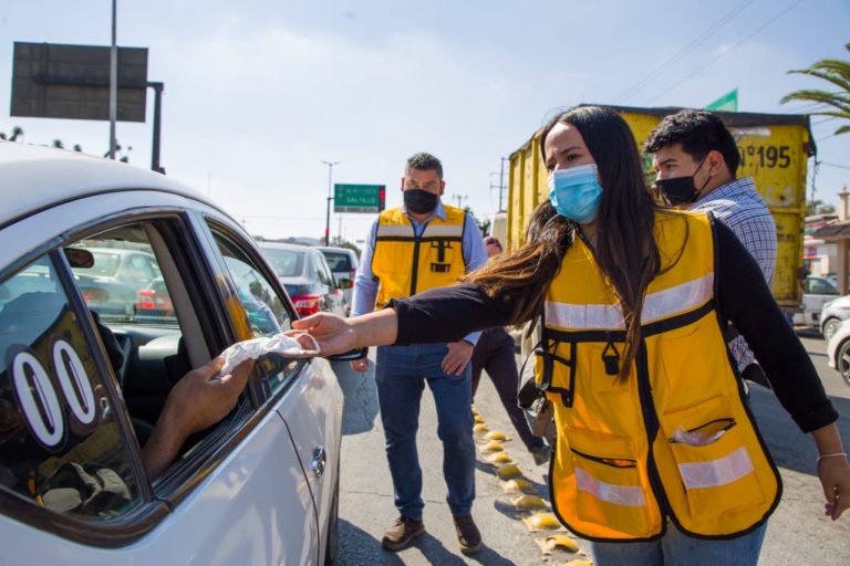 Relajan taxistas medidas anticovid en Ramos Arizpe 