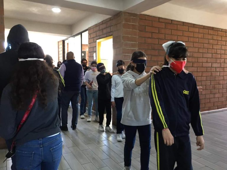 Sensibiliza AMEVER sobre la discapacidad visual a alumnos de planteles educativos