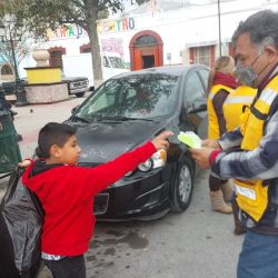 Continúa campaña de entrega de cubrebocas en Ramos Arizpe3