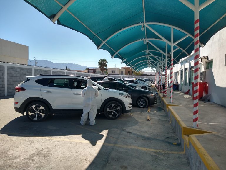 Continúan este fin de semana largas filas para acceder a pruebas de detección del COVID