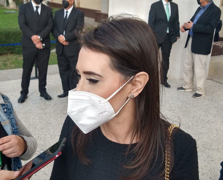 Vuelve Ómicron mucho más peligrosos cubrebocas arrojados en vía pública: Sofía Franco