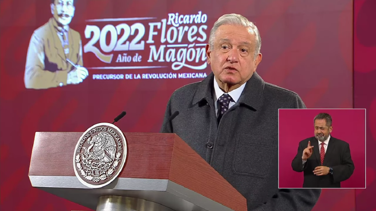 López Obrador vuelve a conferencias matutinas tras segundo contagio de COVID