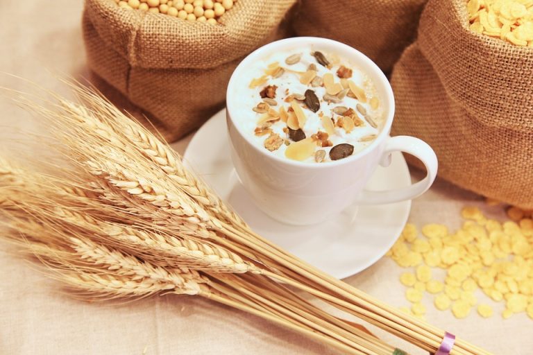 Por qué consumir atole de avena para controlar la diabetes y el colesterol